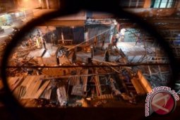 Ratusan lapak PKL di Jambi dibongkar
