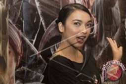 Demi "3", Tika Bravani Belajar Jurus Silat