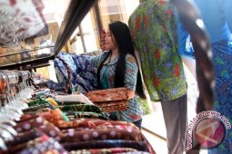 Disperindag ajak generasi muda cintai Batik Jambi