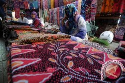 Pakai Batik Tidak Hanya di Hari Batik Nasional