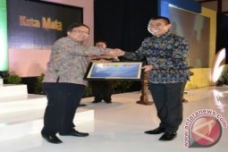 Pemkot Malang Raih Dua Penghargaan