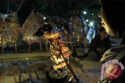 Pedagang Wayang Kulit