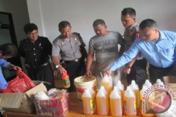 Pembuat Racun Palsu Herbisida Diringkus Polres Tebing Tinggi