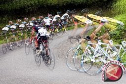 Dadi Suryadi pebalap ASEAN tercepat Tour de Singkarak 2015