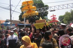 Gunungan Hasil Bumi