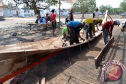 Pembuatan Perahu Nelayan