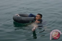 Salah Satu Penumpang Helikopter Selamat di Perairan Danau Toba