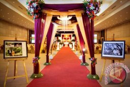 ASTONizing Wedding