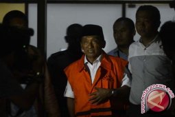 Warga Bangkalan Tanggapi Berbeda Vonis Fuad Amin