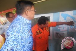Pejabat Bupati Samosir Tinjau Posko SAR Heli