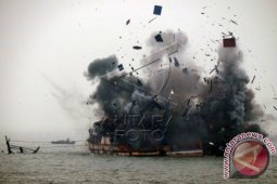 Kapal Asing Ilegal Ditenggelamkan di Perairan Aceh
