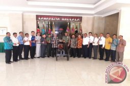 BUMN Salurkan Laboratorium dan Bedah Rumah Veteran Maluku