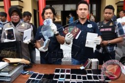 Polrestabes Surabaya Tangkap 32 WNA Terlibat Penipuan