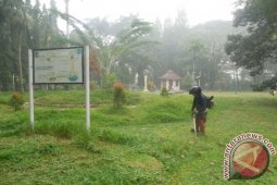 Pemkot Pematangsiantar Rapikan Taman Kota
