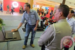 Risa Terkejut Dapat Hadiah Sepeda Motor