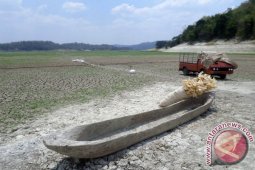 Pembangunan Saluran Pengelak Waduk Gongseng Selesai 2015