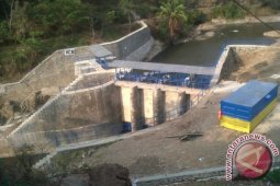 Bendungan PLTMH Baru di Talegong Garut Retak