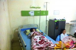 Sikembar Harus Dirawat Di RSUD Usai Minum Multivitamin