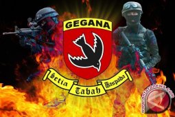 Tim Gegana periksa rumah pelaku penusukan polisi