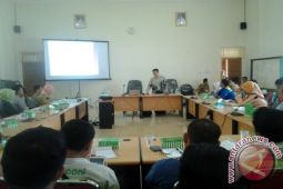 SOSIALISASI PENGELOLAAN LIMBAH B3