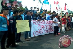 Mahasiswa Turun Ke Jalan Peringati Sumpah Pemuda
