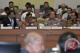 F-Gerindra Tolak Asumsi Sementara R-APBN 2016