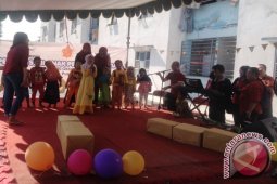 Ubaya Berikan Pendidikan Nonformal Anak Pengungsi Syiah