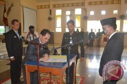 Agus Darius Jabat  Direktur PDAM Melawi