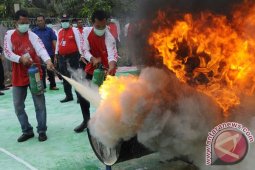 Tim Rescue Telkom Simulasi Kebakaran