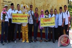 Tokoh Masyarakat Peringati Hari Satwa di Surabaya