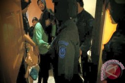 Satpol PP Amankan Belasan Pasangan Diduga Mesum