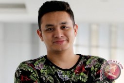 Artis Kocak Gilang Dirga Hibur Penderita Thalassemia