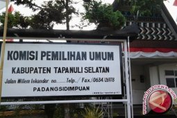 KPUD Tapsel Lantik Ketua KPPS