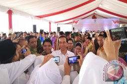 Jokowi Ke Gresik