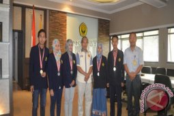 Mahasiswa Unej Raih Medali Emas Kejurnas Bridge
