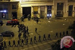 TEROR PARIS - Teroris bagi serangan dalam tiga tim