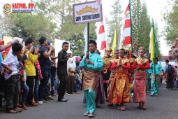Ribuan Warga Padati Karnaval Festival Skala Brak 
