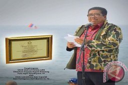 KSAL Beri Bupati Buleleng Penghargaan Perlindungan Pesisir