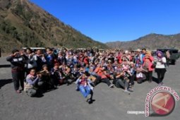 Mahasiswa Thailand Nakhodai IISA 2015-2016