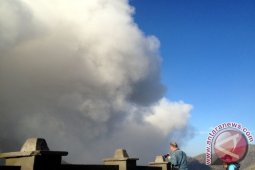 TNBTS Perbolehkan Wisatawan ke Kawah Bromo