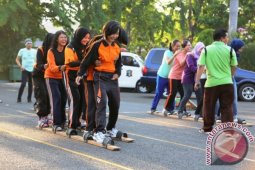 Lomba Permainan Tradisional Warnai HUT Korpri Surabaya