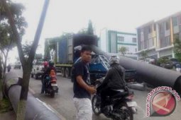 Aturan Jam Operasi Mobil Besar Mandul