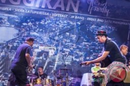 Glenn Fredly "Hipnotis" Warga Ambon