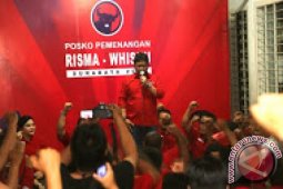 Megawati Pesan Risma-Whisnu Berkampanye "Door to Door"