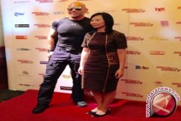 Livi Zheng, Wanita Malang, Sutradarai Film Hollywood "Brush with Danger"