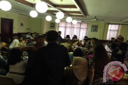 "Hearing" Sengketa Yayasan Trisila di DPRD Surabaya Ricuh
