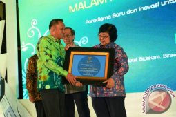 Balangan Menerima Sertifikat Adipura 2015