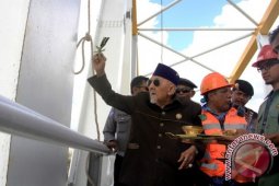 Prosesi "Tempong Tawar" Tandai Uji Jembatan Kartanegara