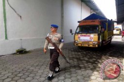KPU Jember Distribusikan Surat Suara ke PPK