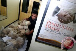 Pendistribusian Kertas Suara Kediri